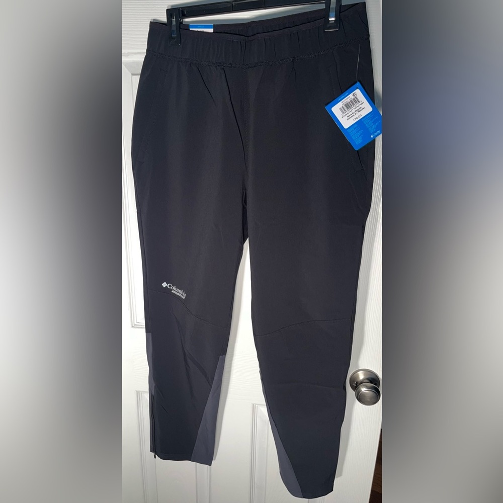 $70 Columbia Montrail Endless Trail Hike Pants Men’s Medium M Windbreaker Jogger